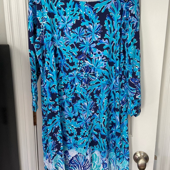 Lilly Pulitzer Dresses & Skirts - Lilly Pulitzer Navy Blue & Aqua Floral Sheath Dress Large